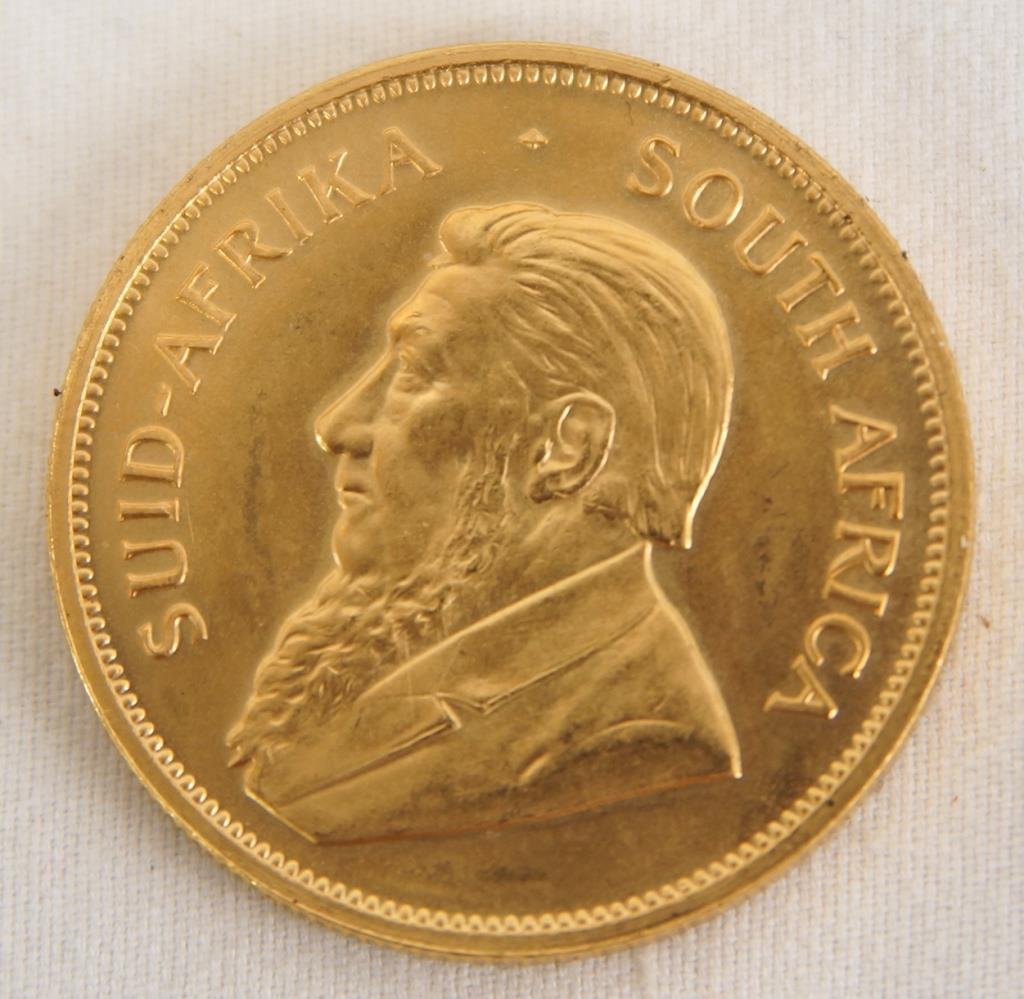1977 Gold Krugerrand 1oz Fine: Kept in cover - The coin is in excellent condition at least MS-62 (ungraded)