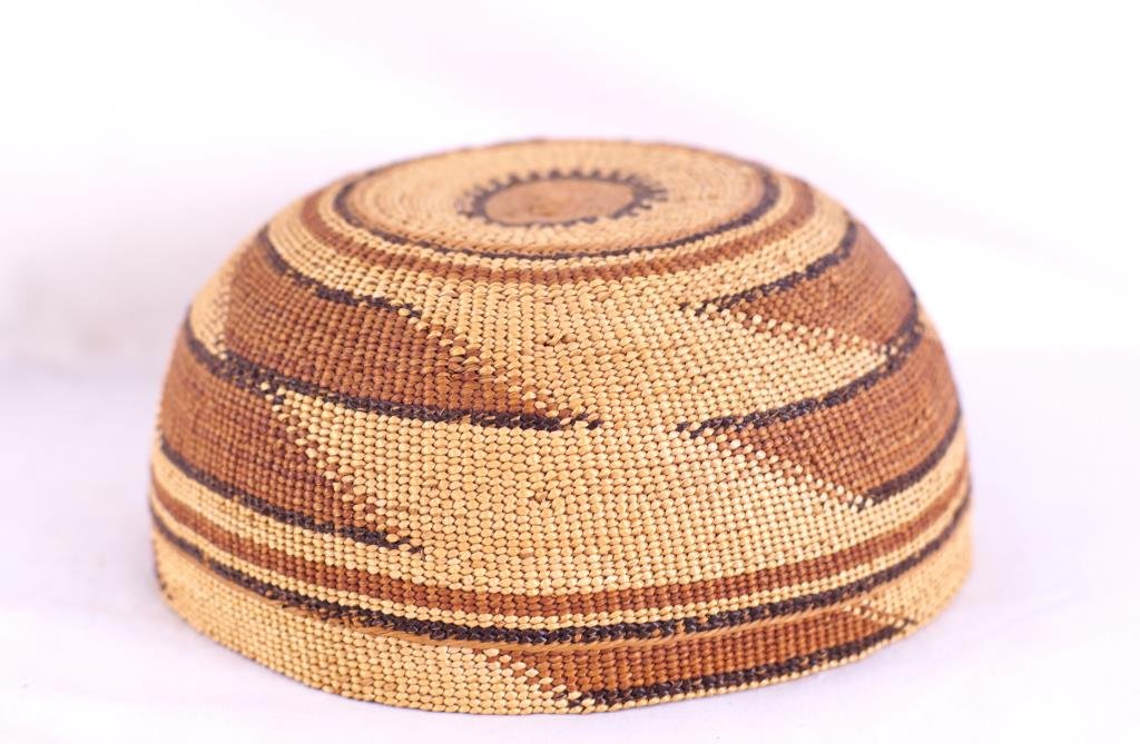 Hupa Native American basket (1 of 9)