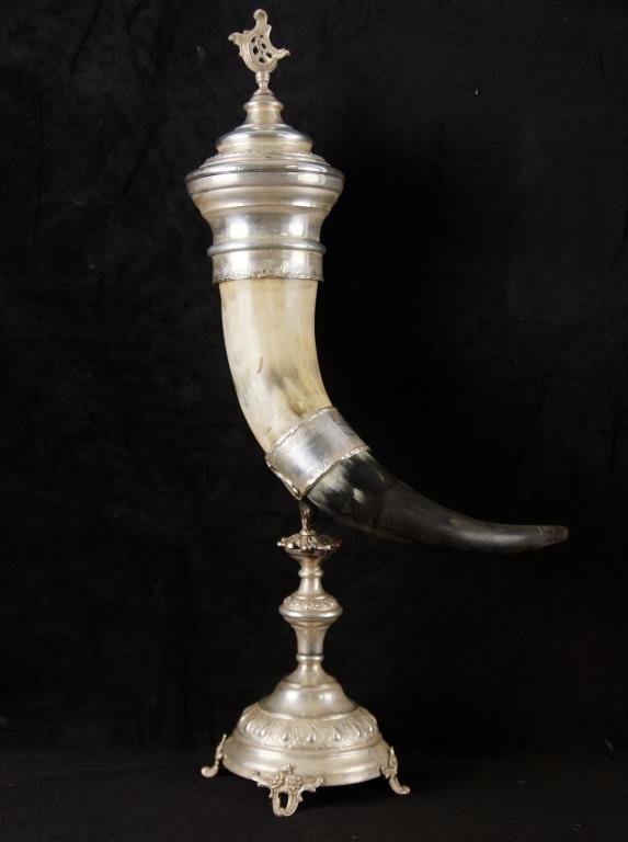 19th cent. German mounted drinking horn trophy: 22.5" x 10" on silver plate pedestal and lid