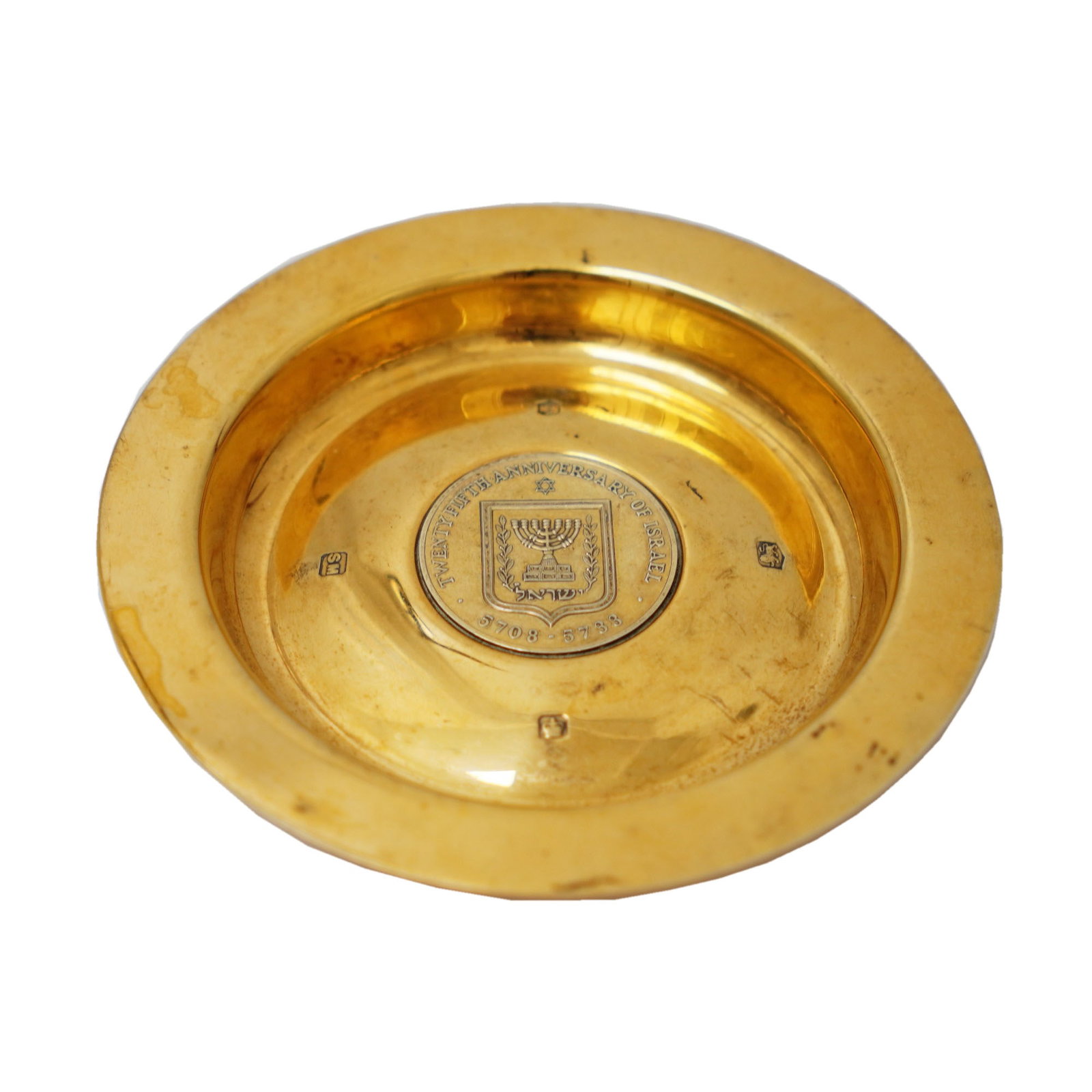 British Commemorative Coin Sterling Silver Plate: Made in Sheffield in 1972, complete, diameter 13cm, height 1.1cm, weight 124.6g.