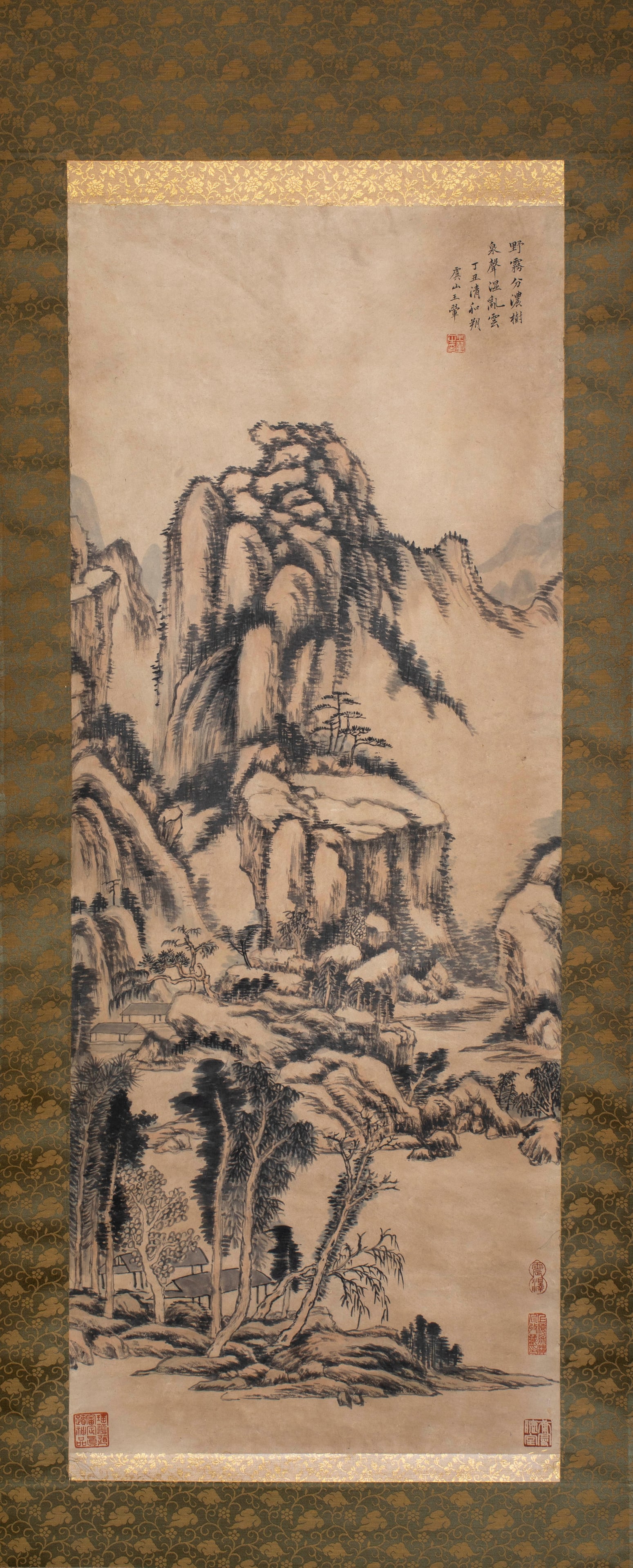 Wang Hui and Hui erect the axis: Wang Hui and Hui erect the axisThe core is 102cm long and 40cm wide