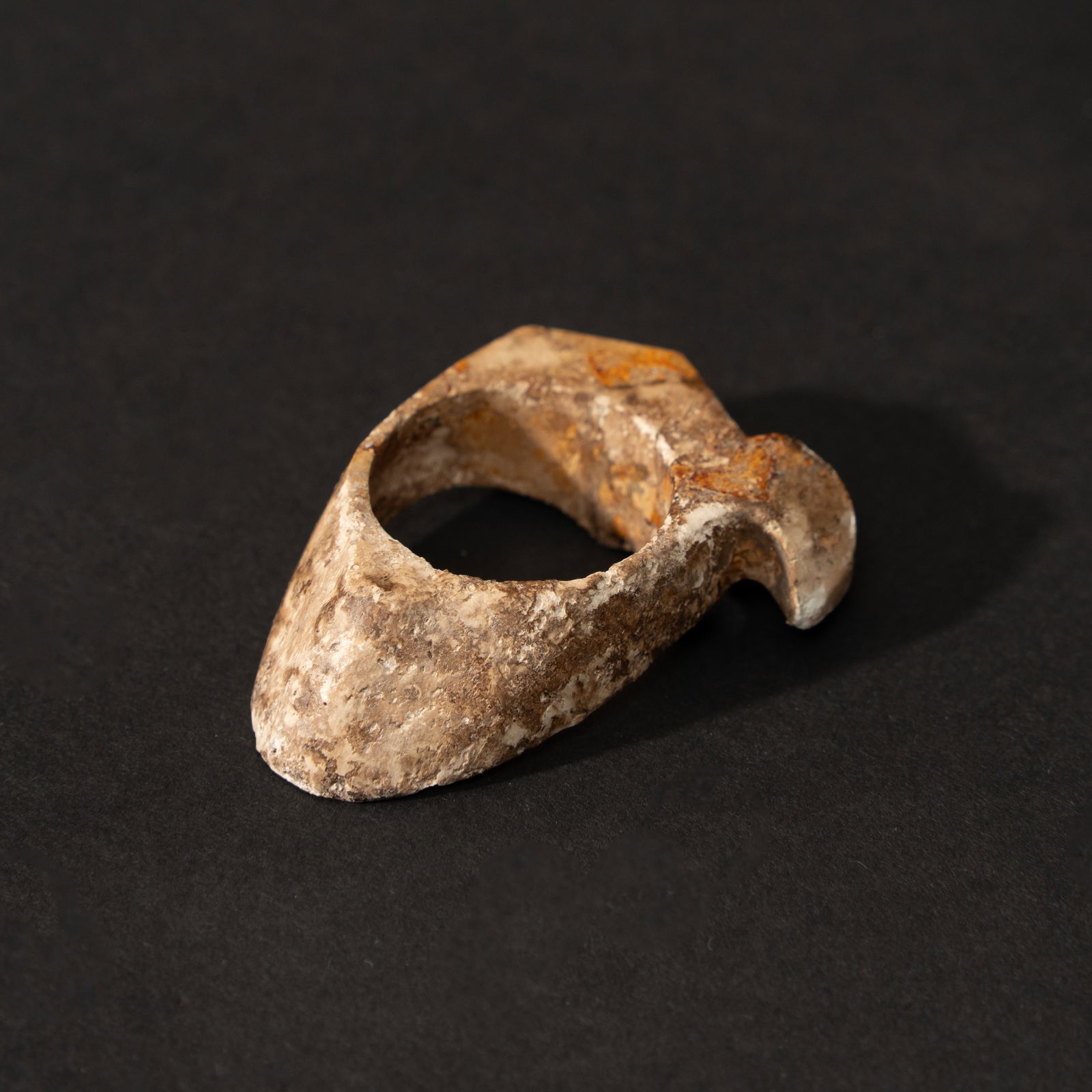 A RARE JADE ARCHER'S RING-SHAPED ORNAMENT (SHE) HONGSHAN CULTURE, NEOLITHIC PERIOD (CIRCA 3500 – (1 of 2)