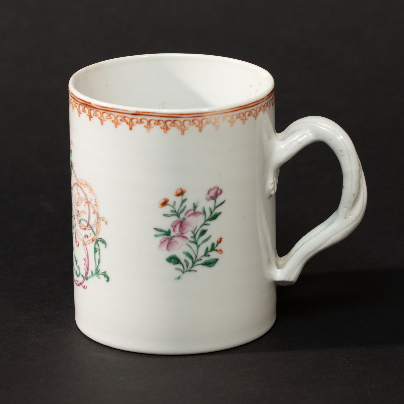 A FAMILLE-ROSE 'FLORAL' EXPORT MUG QING DYNASTY, QIANLONG PERIOD (1 of 4)