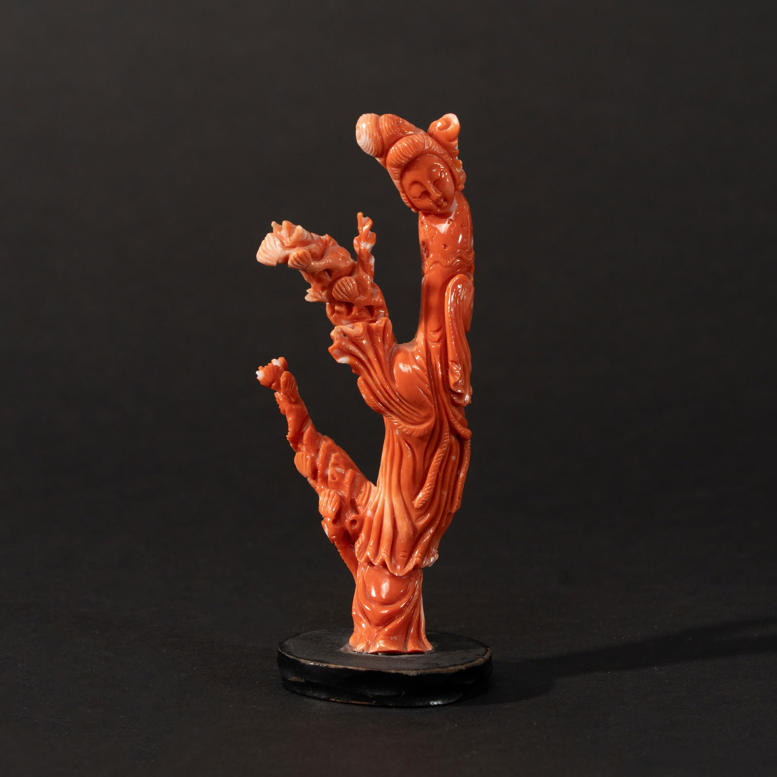 A MAGNIFICENT CARVED CORAL FIGURE OF A LADY QING DYNASTY, 19TH CENTURY (1 of 2)