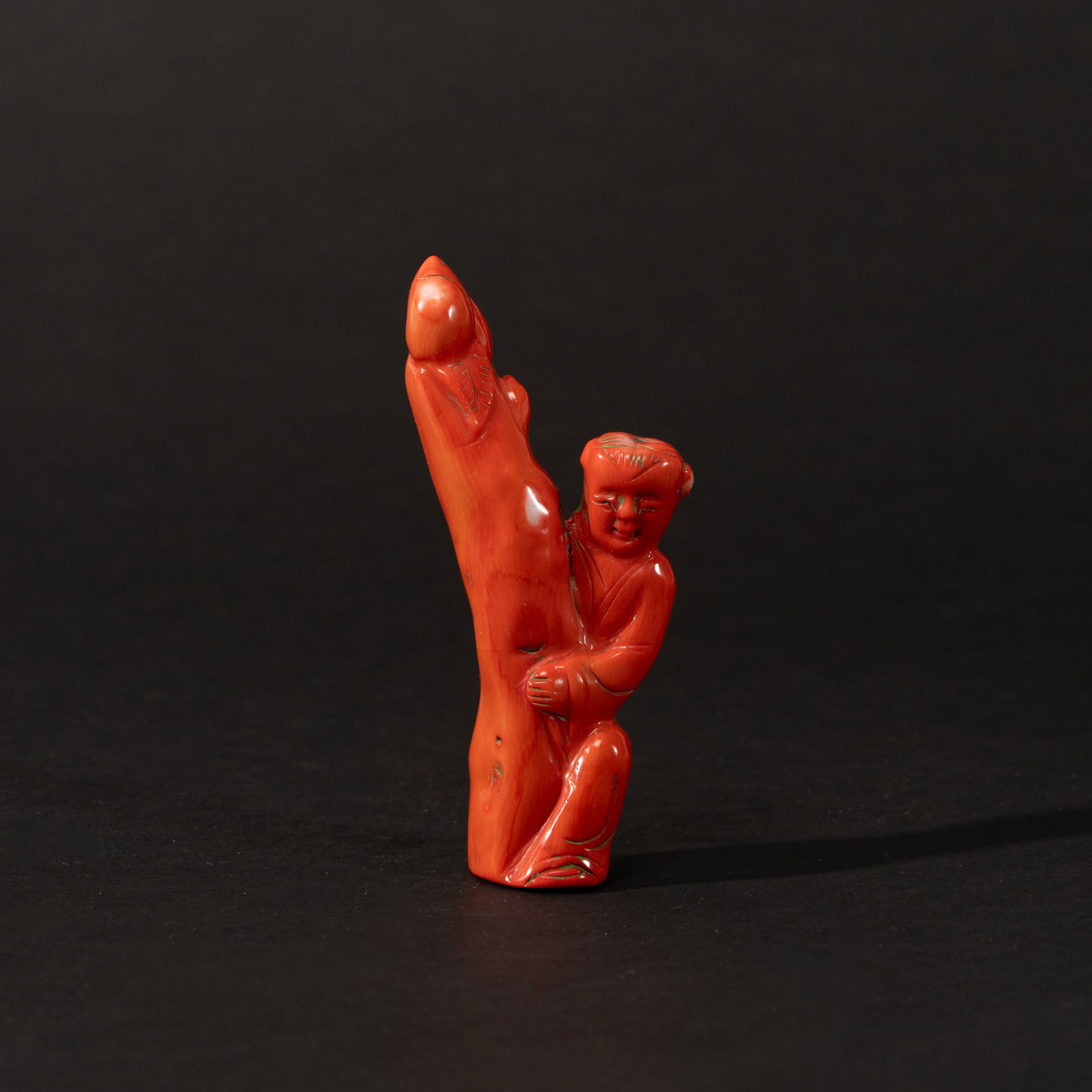 A RARE CARVED CORAL 'IMMORTAL AND LINGZHI' GROUP QING DYNASTY, 19TH CENTURY: A RARE CARVED CORAL 'IMMORTAL AND LINGZHI' GROUPQING DYNASTY, 19TH CENTURY清十九世纪 红珊瑚雕“仙人祝寿”立