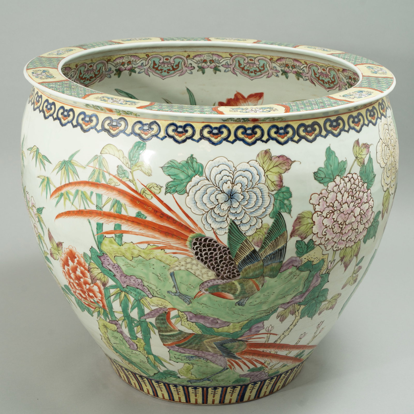 A LARGE FAMILLE ROSE 'BIRDS AND FLOWERS' FISH BOWL ('HAI') LATE QING DYNASTY / REPUBLIC PERIOD (1 of 14)