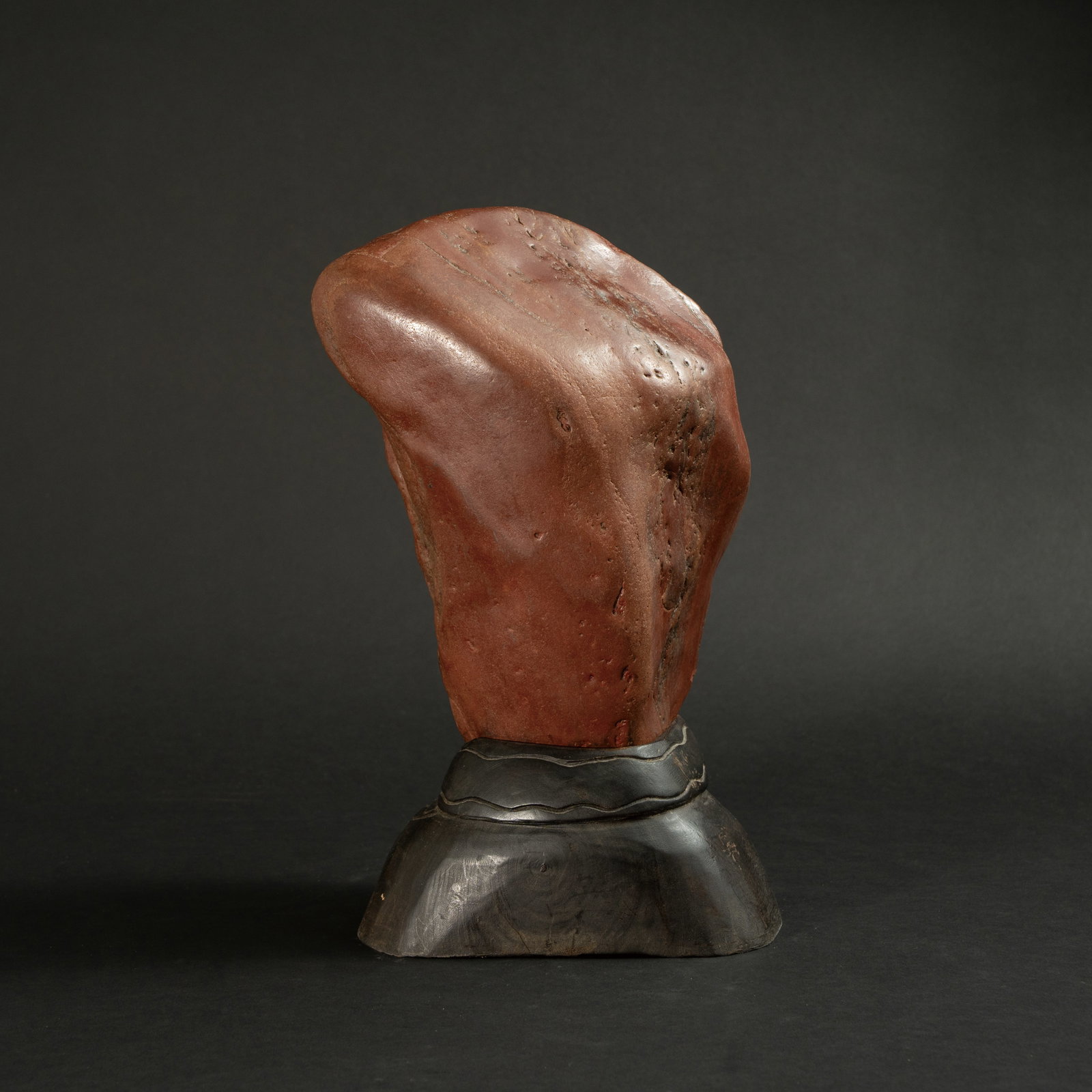 A LARGE RED JASPER SCHOLAR'S ROCK QING DYNASTY (1644–1911) 清 红碧供 (1 of 11)