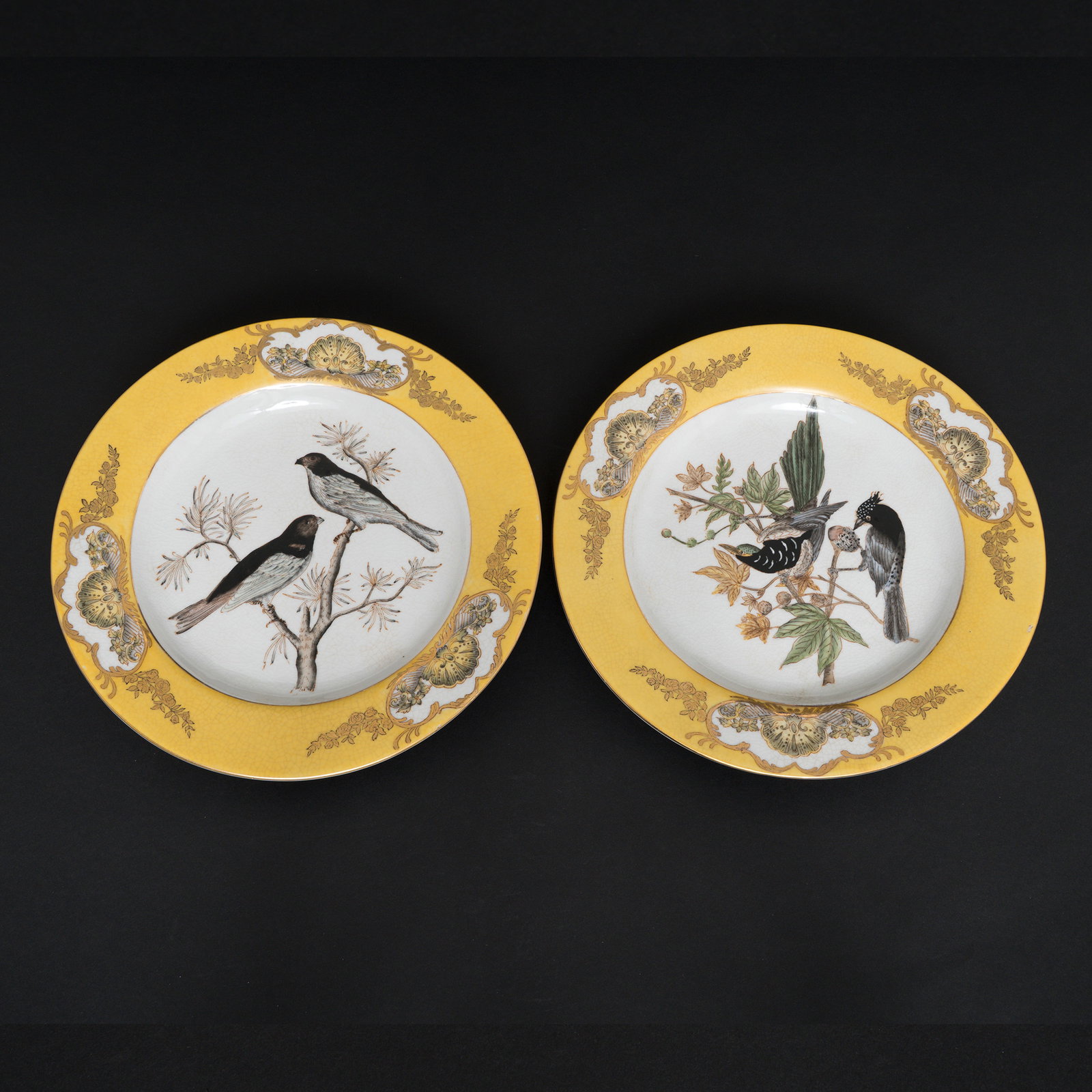 A FAMILLE-ROSE 'BIRDS AND FLOWERS' DISH 20TH CENTURY 粉彩花鸟纹盘 (1 of 20)