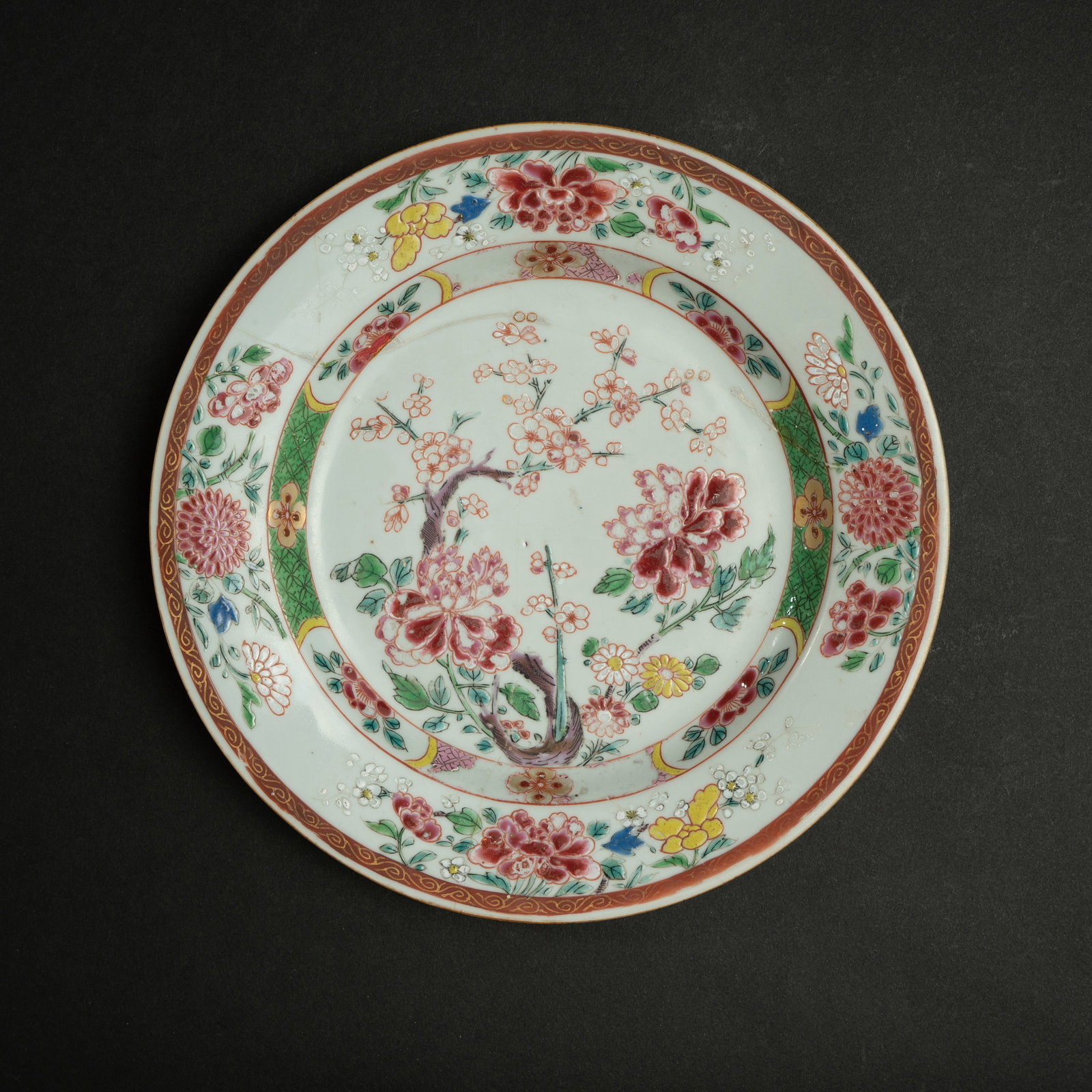 A FAMILLE ROSE 'PEONY AND PLUM BLOSSOM' DISH 18TH CENTURY 18世纪 粉彩开 (1 of 7)