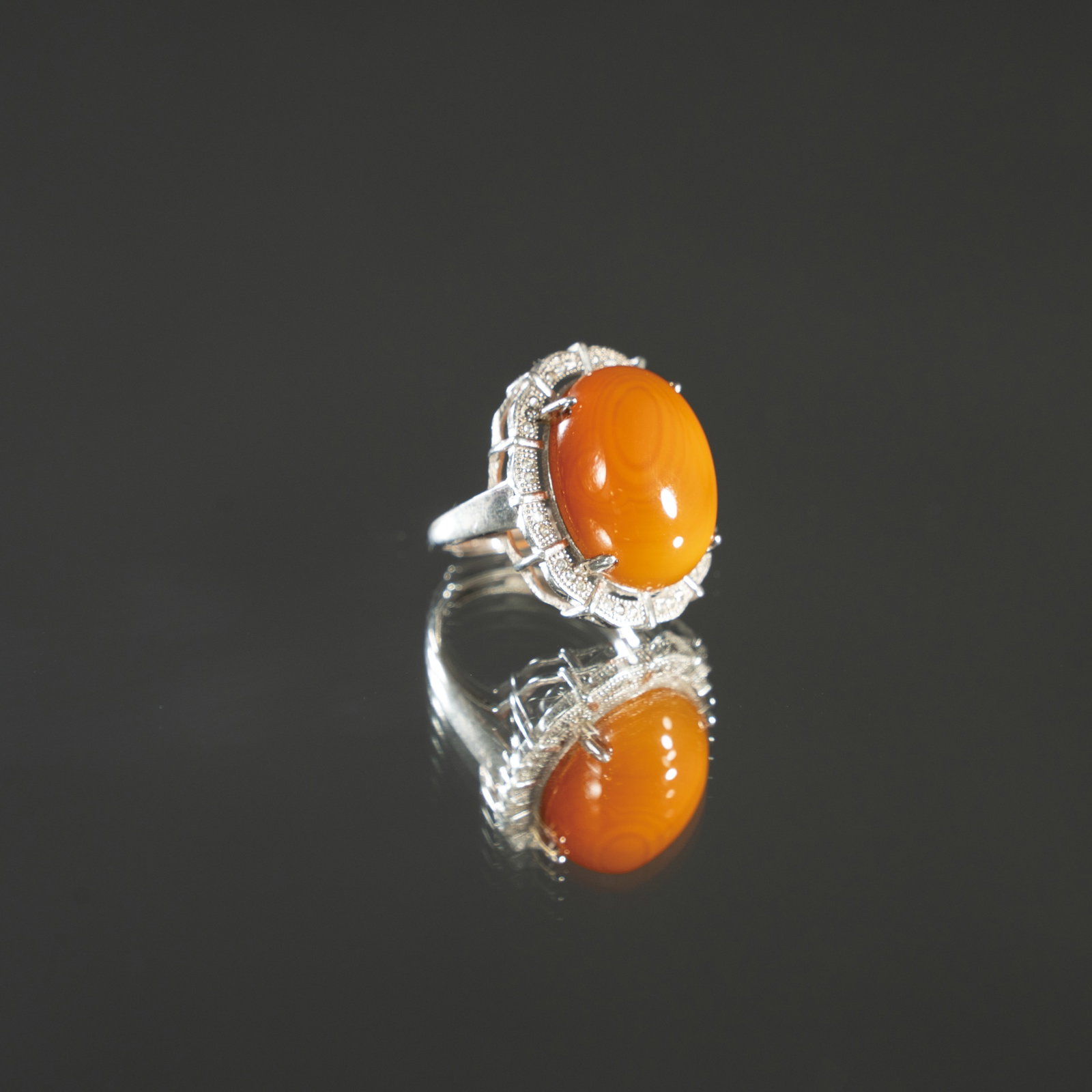 A YELLOW JADEITE PENDANT 黄翡翠吊坠 (1 of 3)
