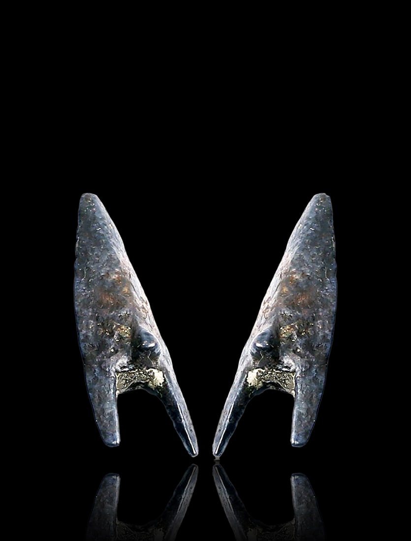 Ancient Bronze ARROW HEAD (1 of 1)