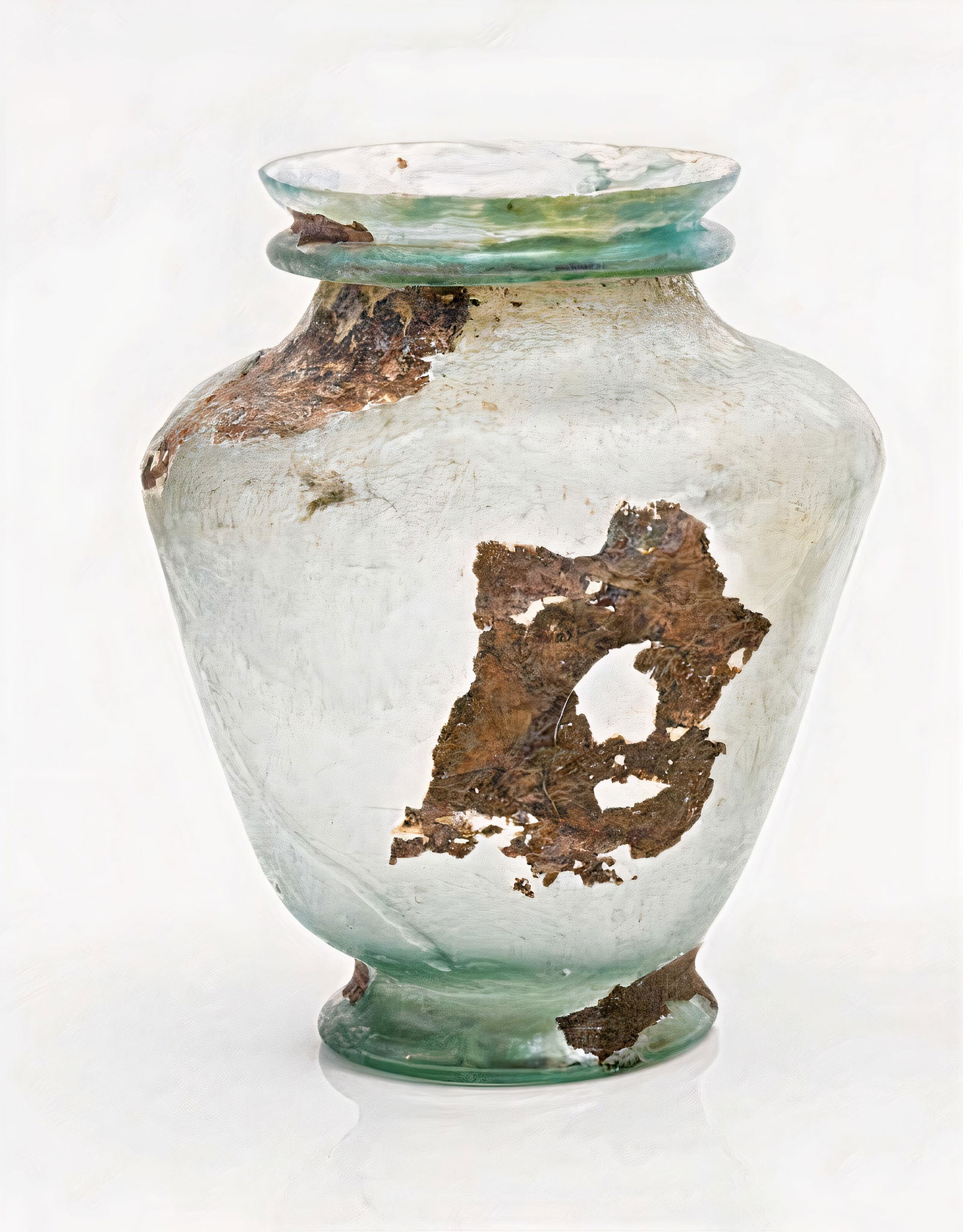 Ancient Roman Squat Jar with Flared Rim 3rd-4th Century CE: Ancient Roman Squat Jar with Flared Rim, Likely Cosmetic, 3rd-4th Century CE.Fine jar, size : 11 cm, has a great shape and a particularly fine, flared mouth a glass band on the neck which may have all