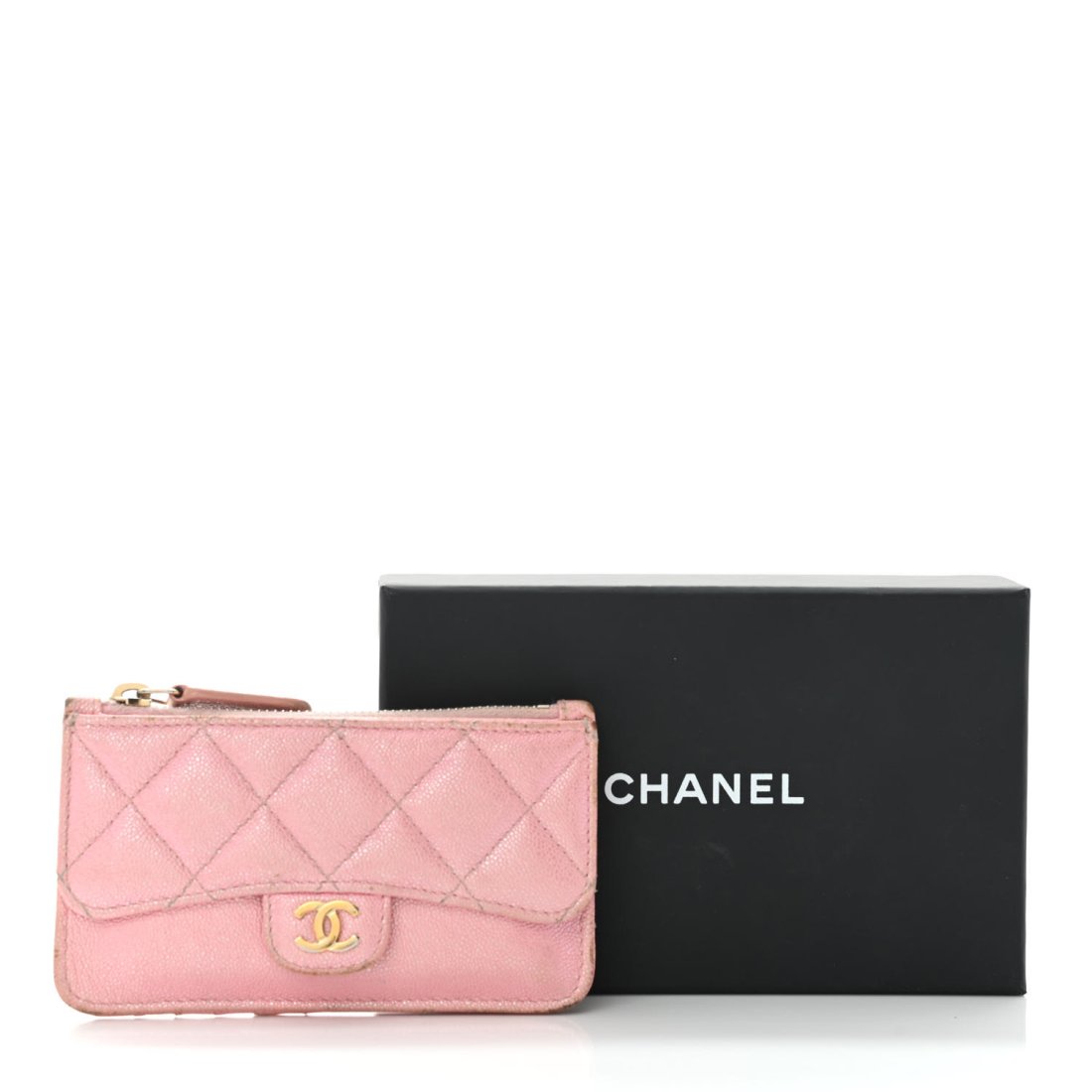 Chanel Pink Iridescent Caviar Quilted Flap Zip Wallet: Product Description Chanel Iridescent Caviar Quilted Flap Zip Card Holder in stunning pink, a versatile and polished masterpiece. Crafted from luxurious iridescent caviar leather, exuding opule