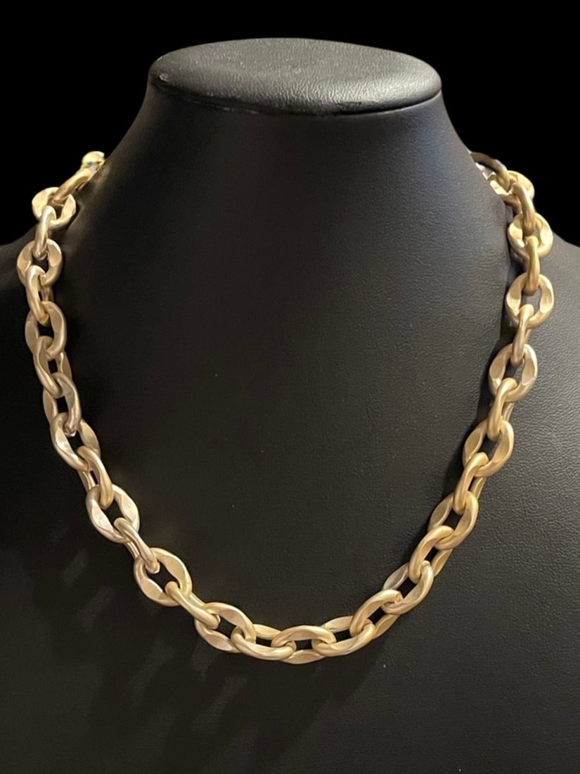 Custom Linked Chain 22k Yellow Gold Custom Choker Necklace: This Custom Linked Chain 22k Yellow Gold Custom Estate Chain Choker Necklace is a true eye-catching piece that can take you from a dinner out with friends, to an evening soirÃ©e. This gorgeous neckl