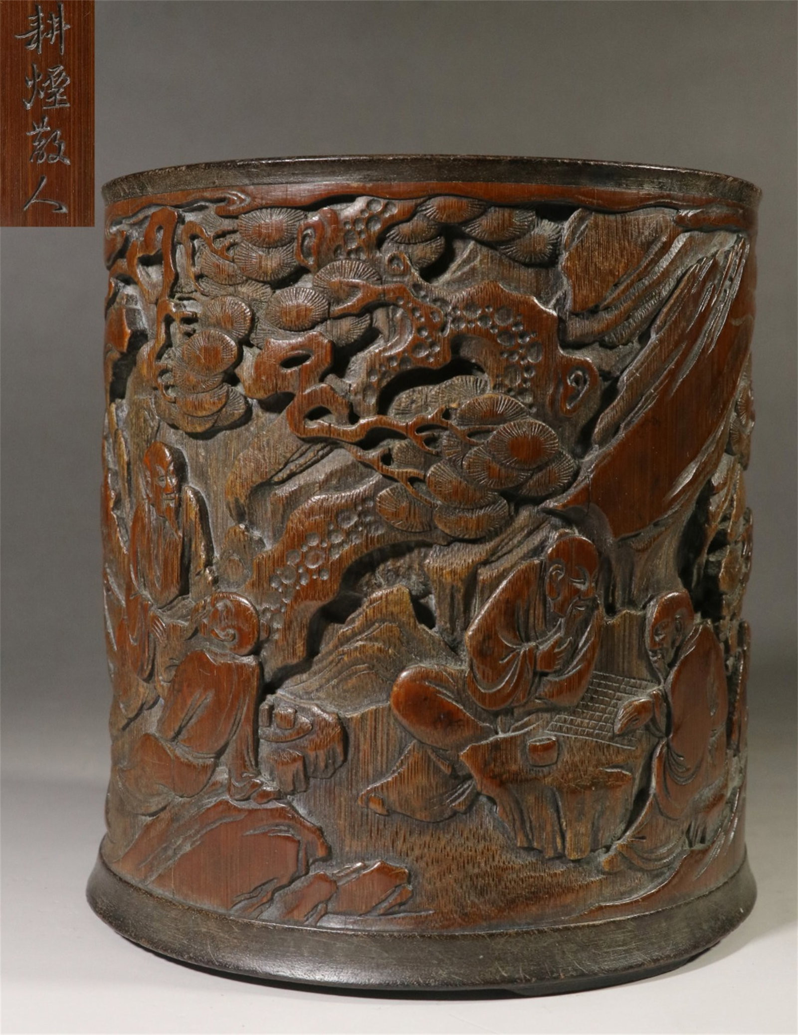 One piece clear The "Farming Smoke Scatters People, Wang Hui" Bamboo Carving Hand Carved Four Old: It is 14.9 cm tall, 13.6 cm in diameter and weighs 526.2 grams