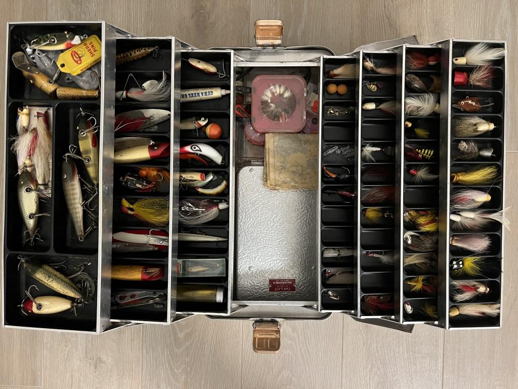 Tackle box with lures (1 of 7)