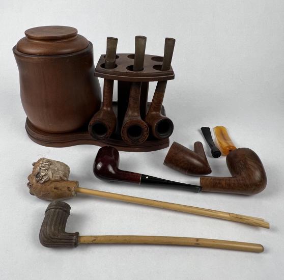 Humidor with Pipe Collection (1 of 9)