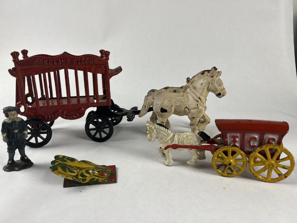 Grouping of cast iron toys (1 of 10)