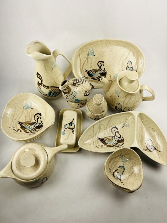 Red Wing Pottery- Bob White Quail (1 of 15)