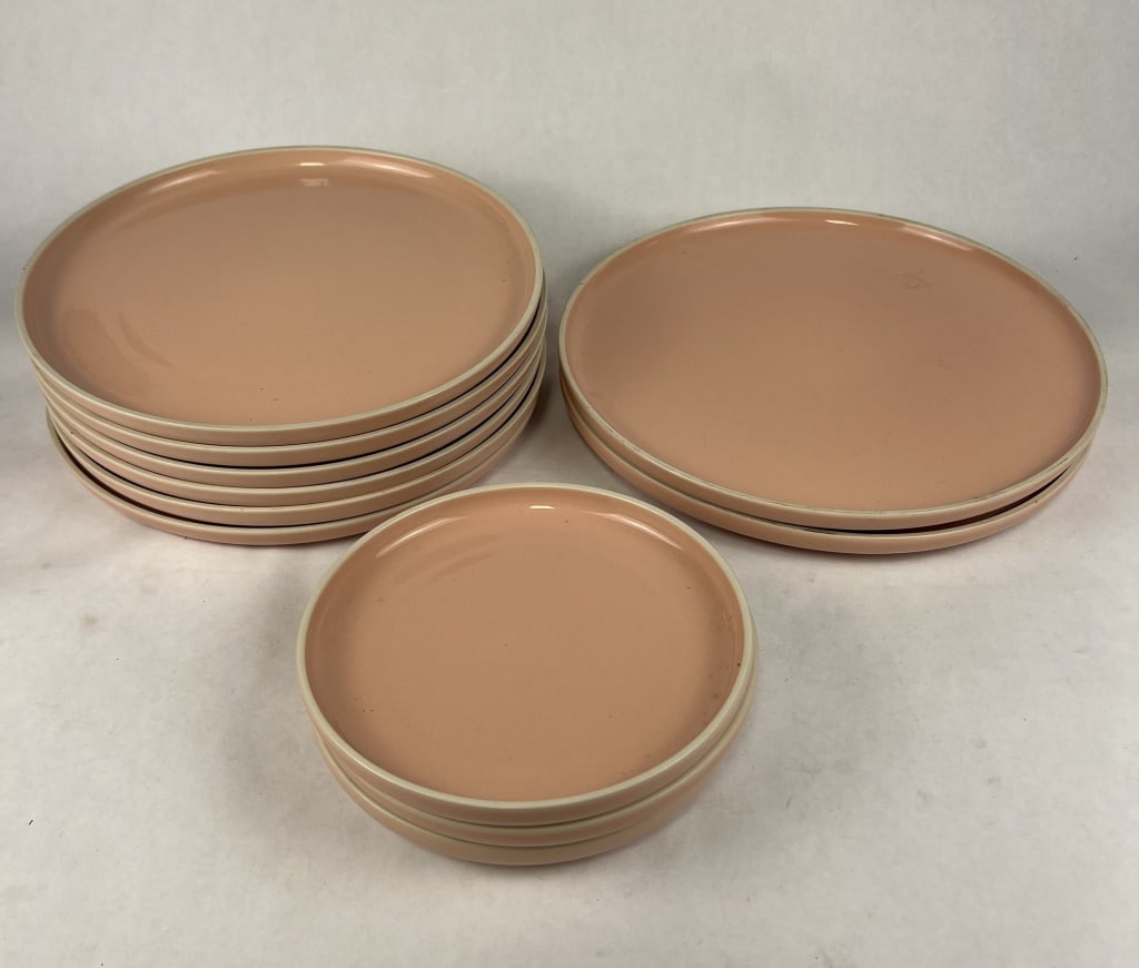 (22pc) Vignelli- Prisma Plates and platters (1 of 12)