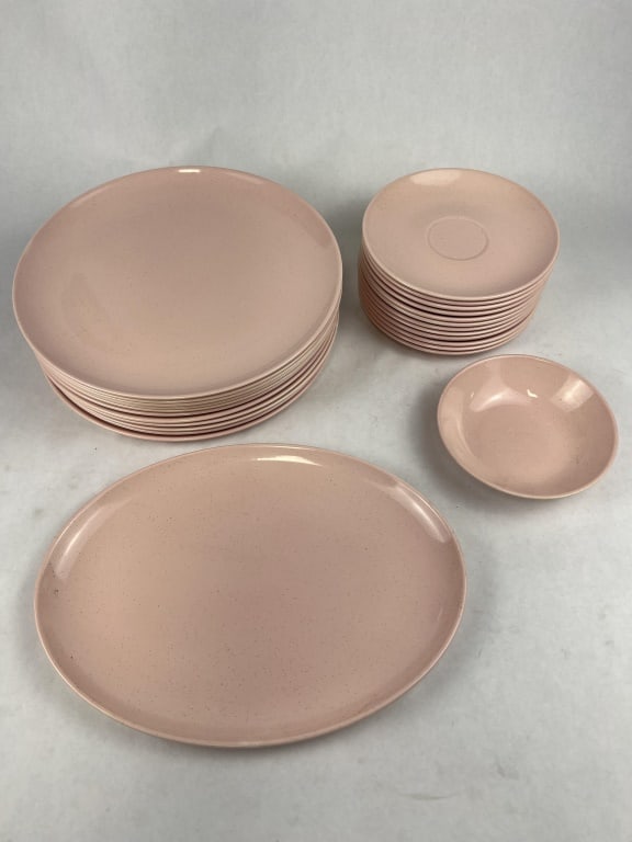 Taylor Smith Taylor Gilkes Pebbleford pink dinnerw (1 of 6)