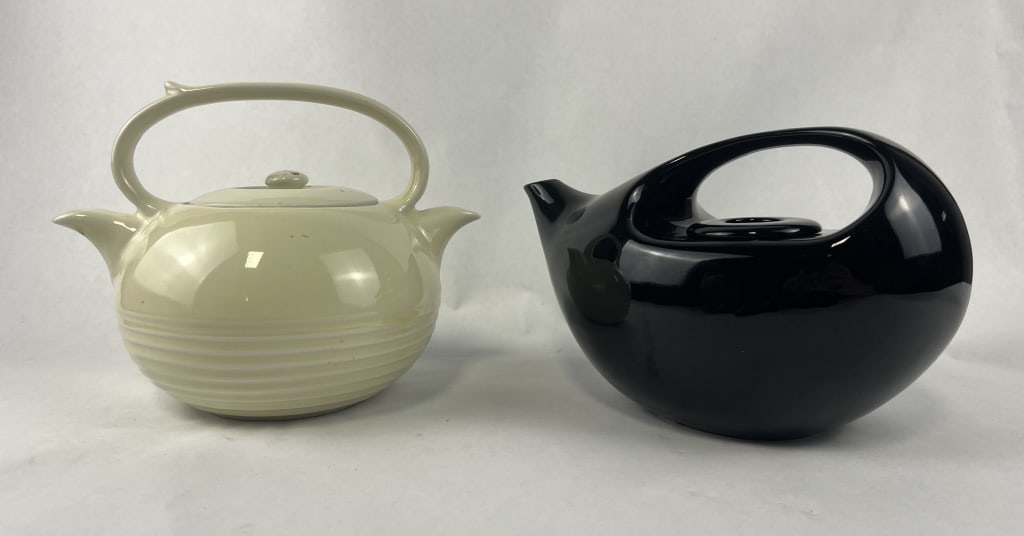 (2) Modernist teapots (1 of 7)