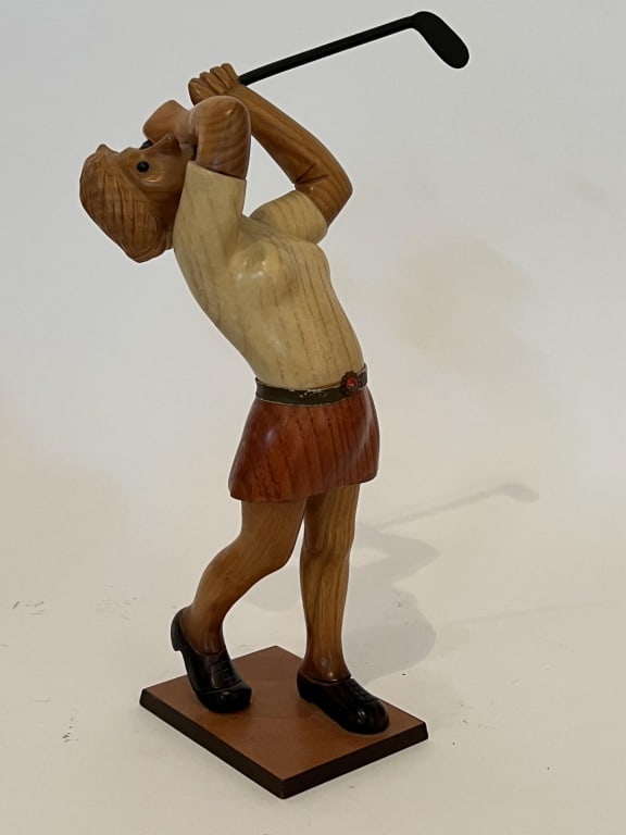 Carved wooden golfer (1 of 5)