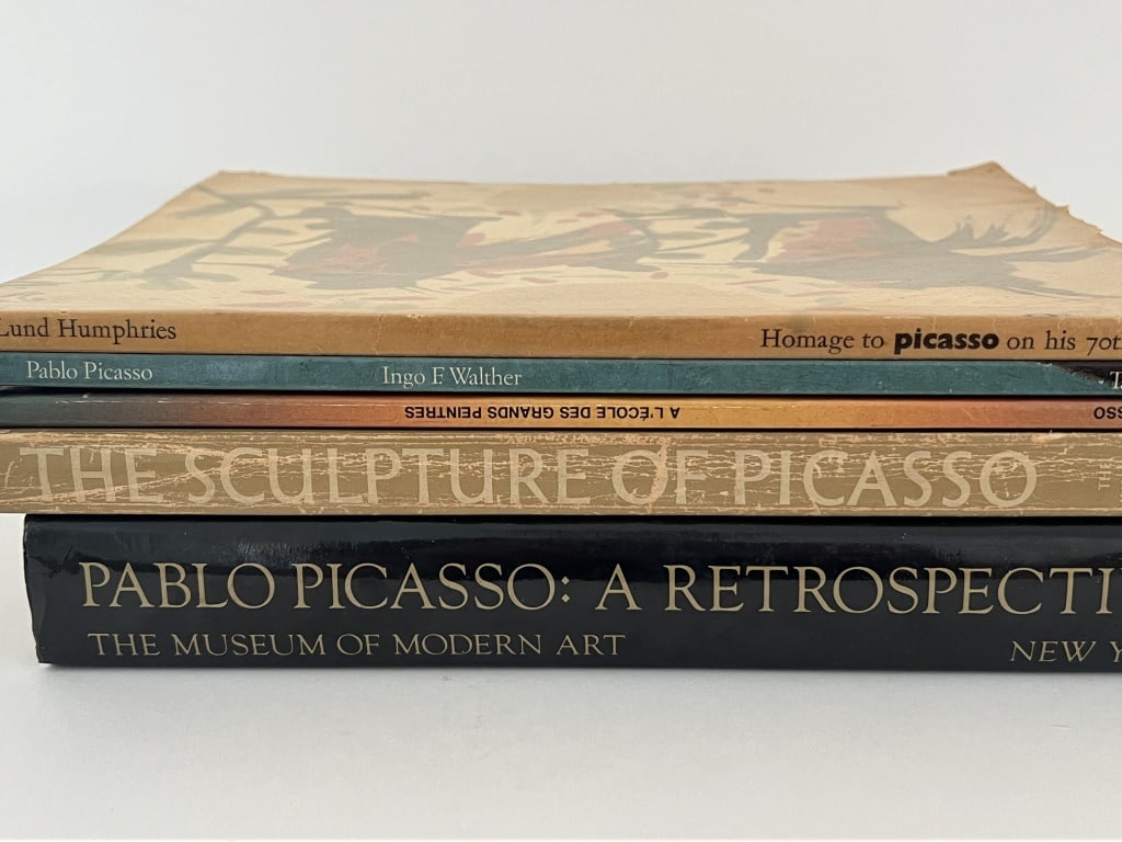 (5) Picasso art books: The Sculpture of Picasso, The Museum of Modern Art 1967, Picasso (A l'école des grands peintres .) by Gilles Néret in French, Pablo Picasso: A Retrospective, The Museum of Modern Art, Pablo Picasso: