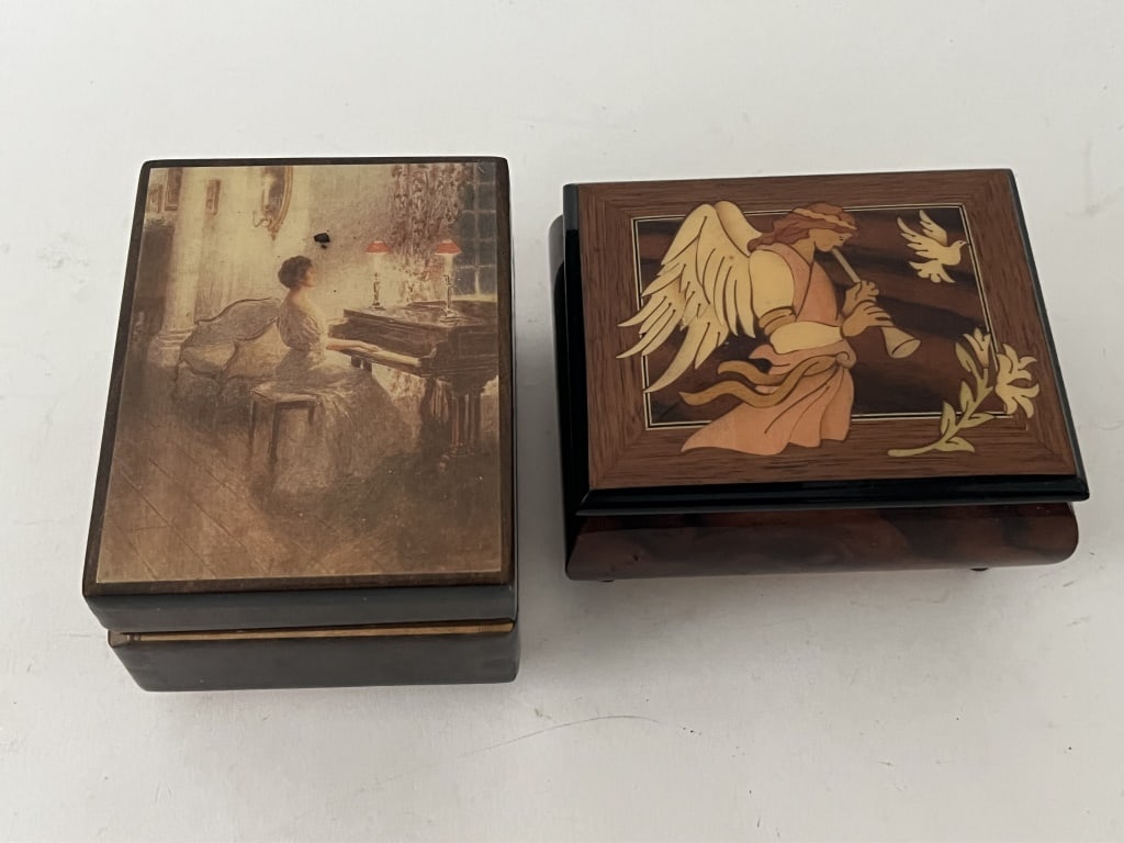 (2) Swiss Reuge music boxes with Angels (1 of 11)