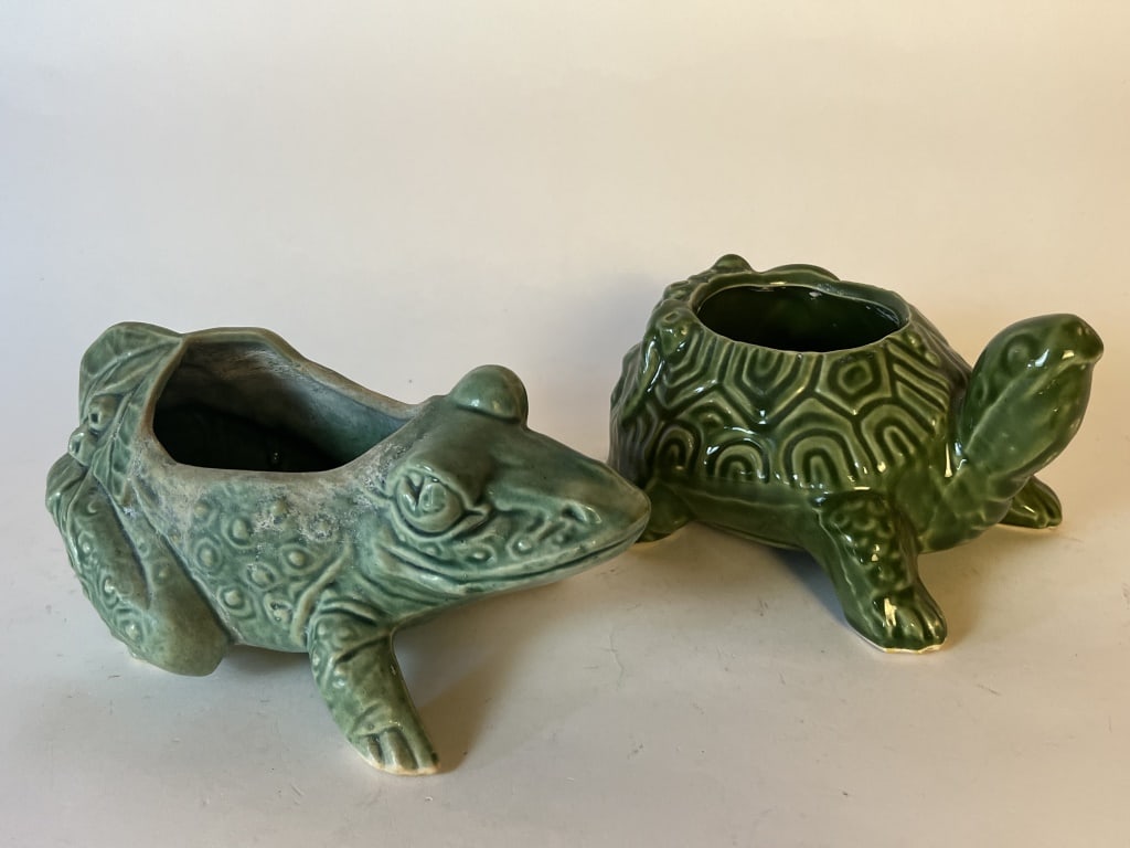 McCoy frog and turtle planters (1 of 9)