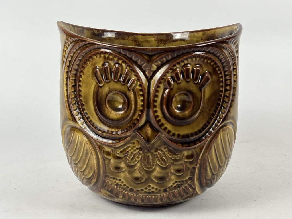 McCoy hanging owl planter (1 of 5)