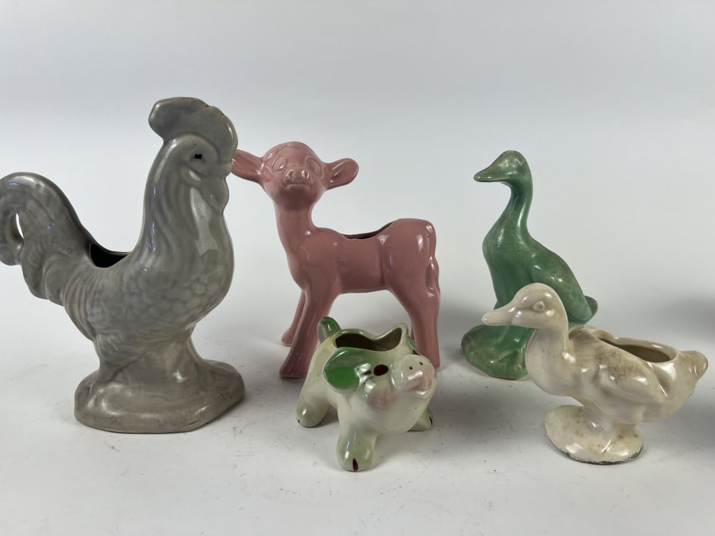 American pottery Farmyard animal planters (1 of 9)