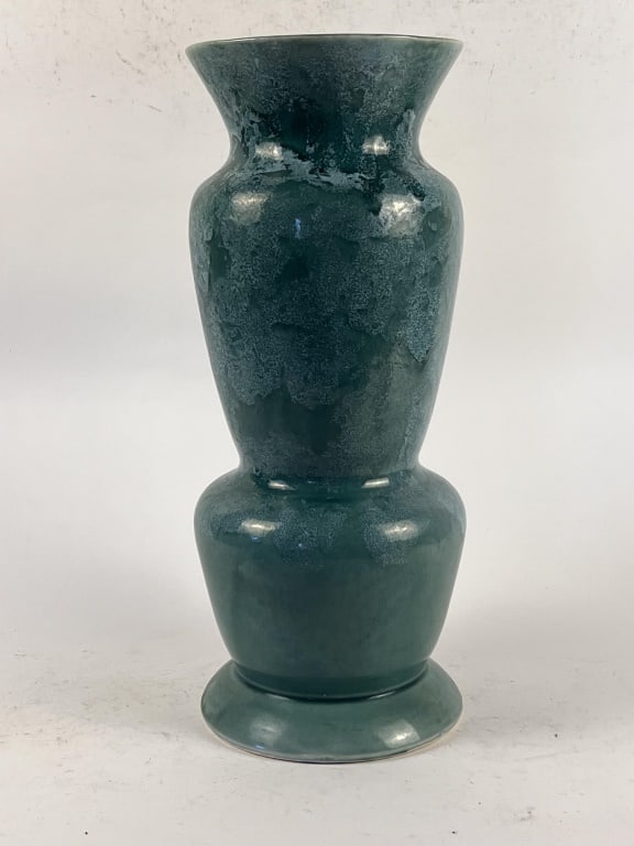 Large Brush McCoy vase (1 of 6)