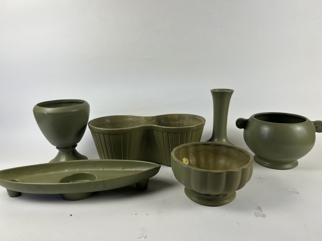 (6) Avocado green McCoy Floraline pottery (1 of 12)