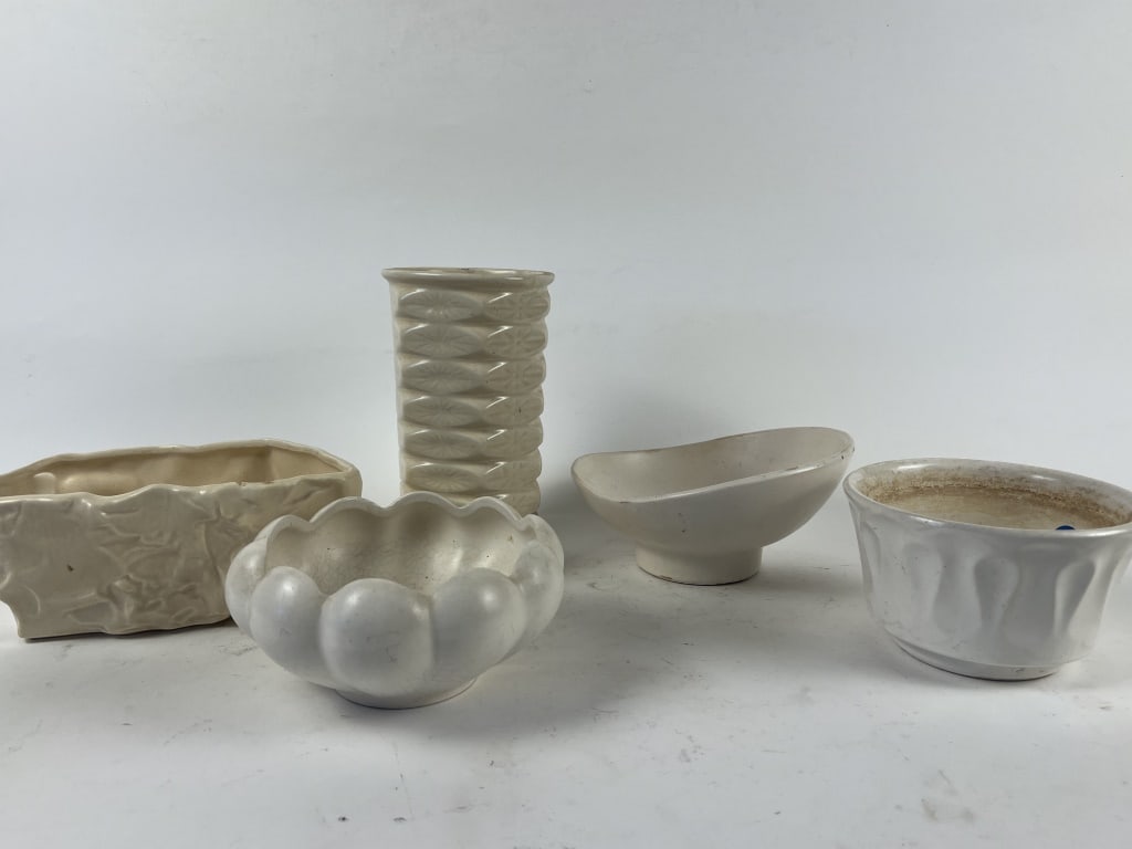(5) McCoy Floraline Mid-century planters + vases (1 of 7)