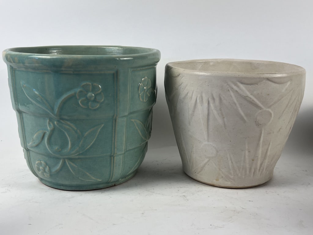 (2) Robinson Ransbottom planters (1 of 7)