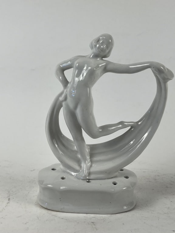 American Art pottery Nude flower frog: A figural flower frog, no markings. Dimensions: H: 8.5" x W 6" Condition: No issues to note.