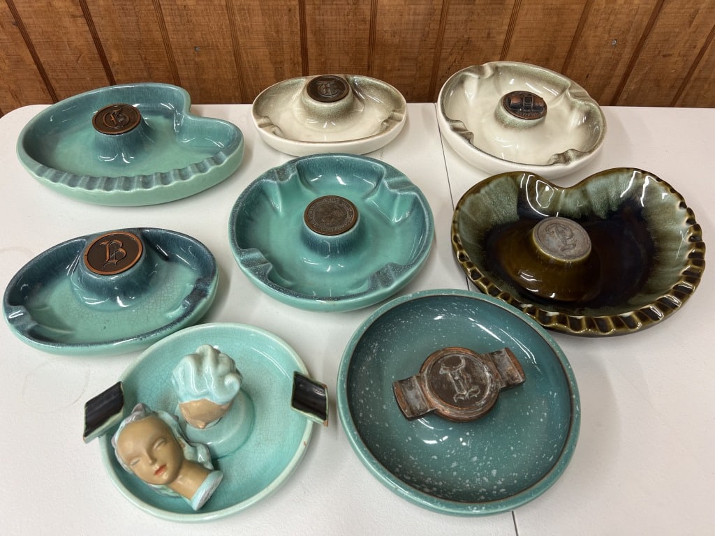 The Hyde Park Roseville ashtray grouping (1 of 6)