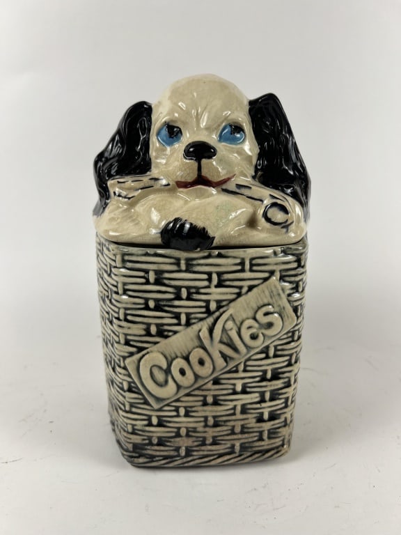 McCoy Blue eyed puppy in basket cookie jar (1 of 9)