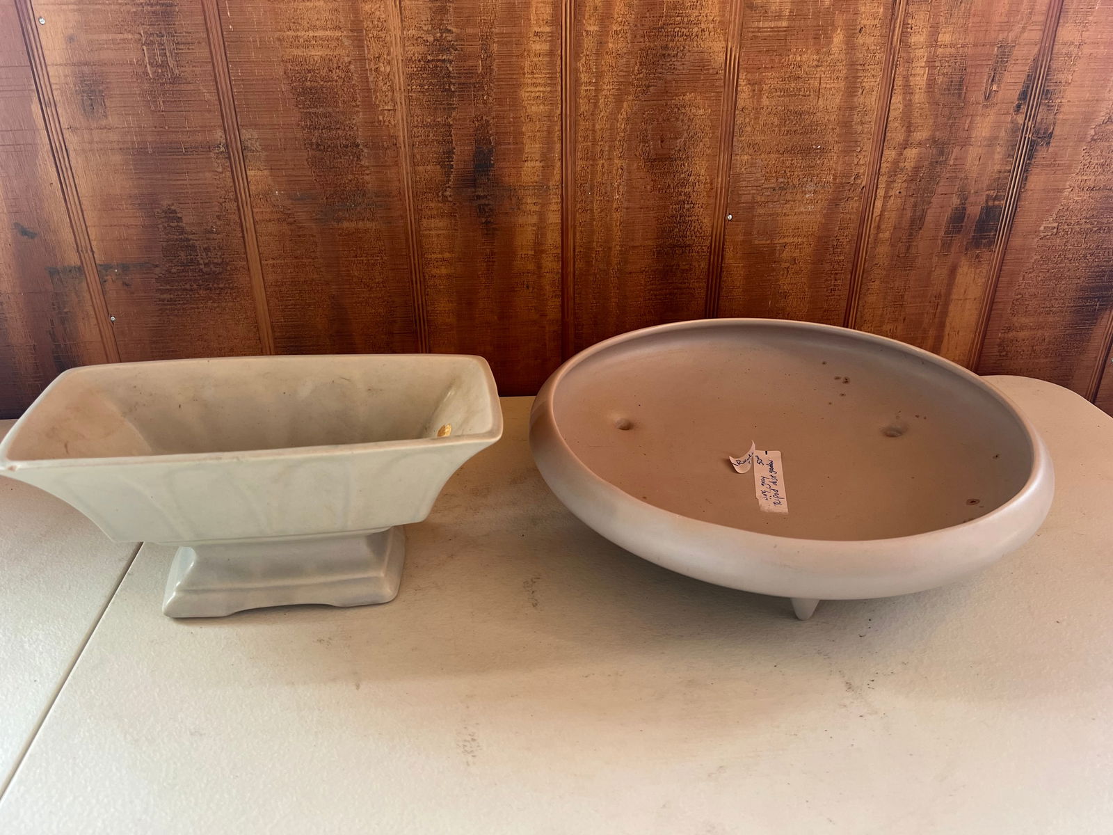 (2) PC pale gray American pottery (1 of 8)