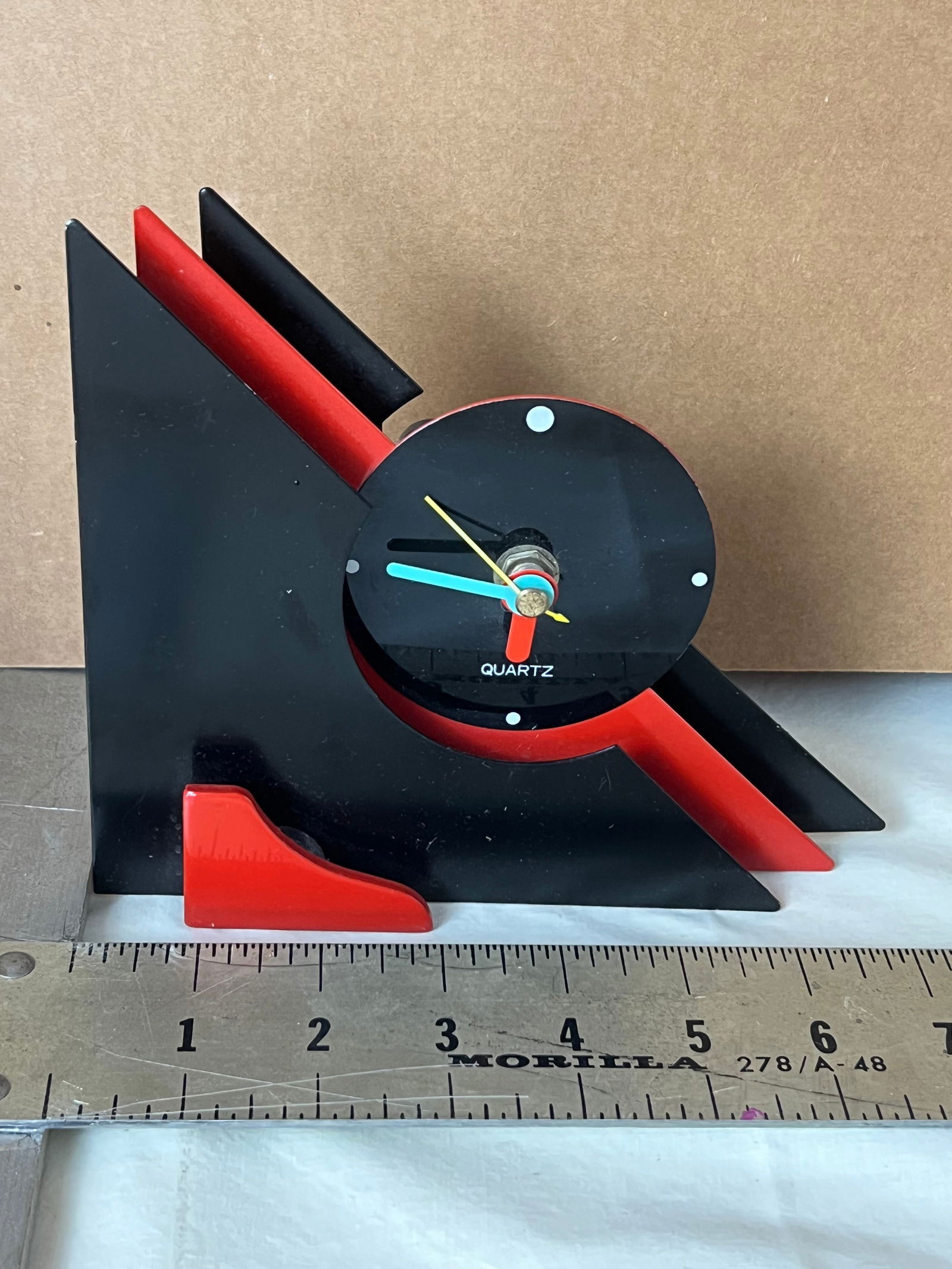 Post Modern Memphis style clock (1 of 3)