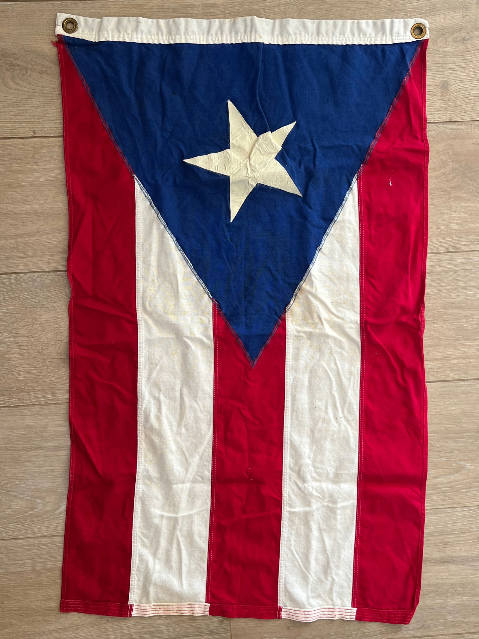 Vintage Puerto Rico Flag: Cotton and leather type material, embroidered. Dimensions: 34" x 21" Marked Defiance 100% Cotton Bunting Minor signs of age and use.