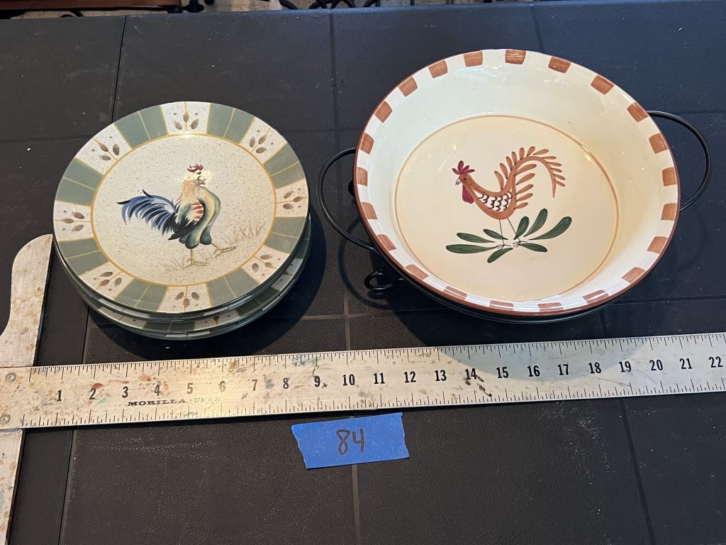 Rooster and chicken plates and pie dish (1 of 6)