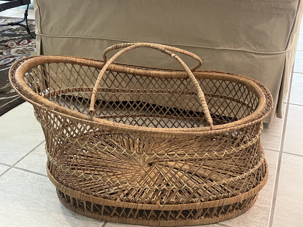 Rattan Wicker Baby Basket Bassinet (1 of 4)