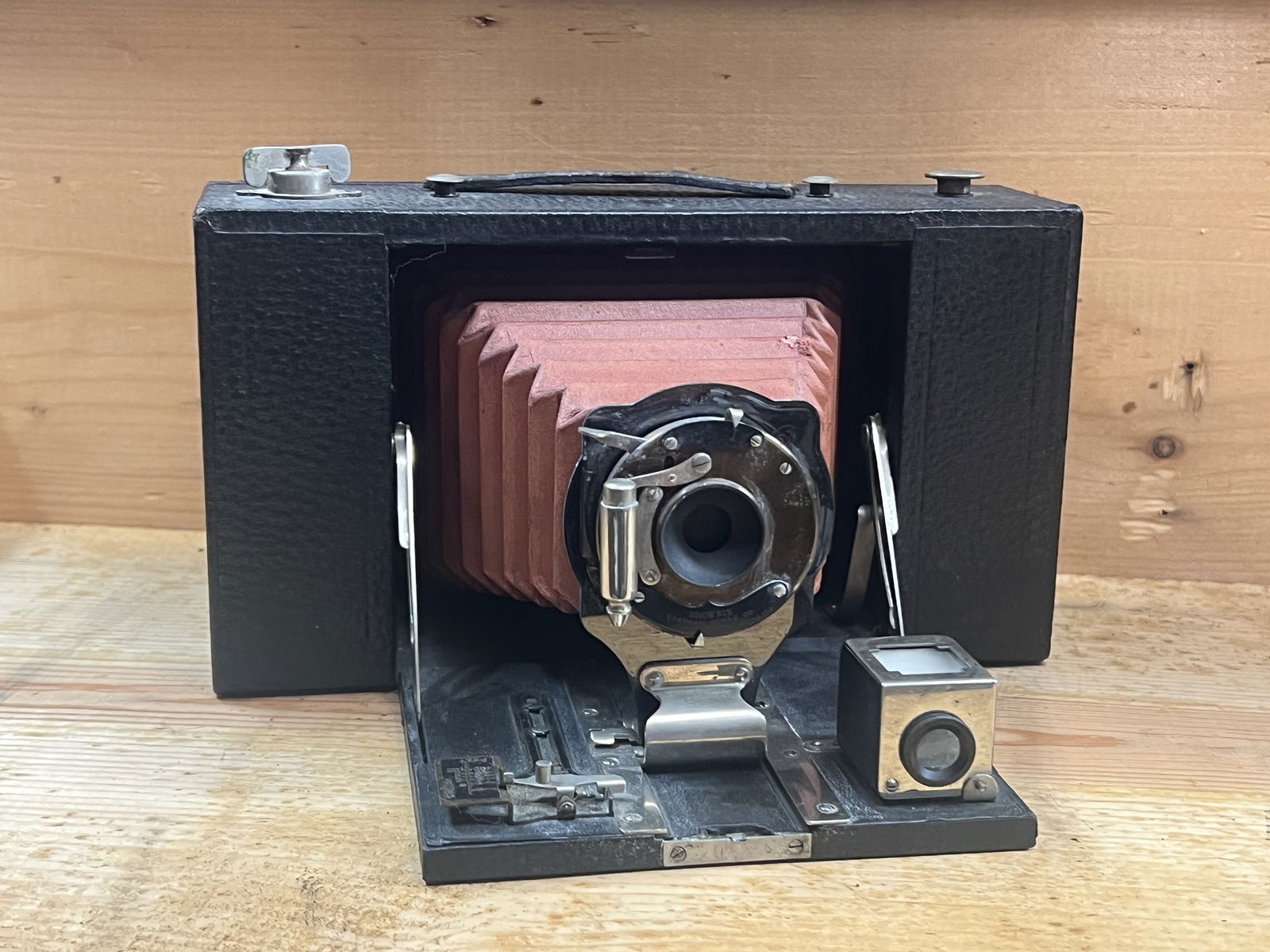 Eastman Kodak Brownie Camera (1 of 9)