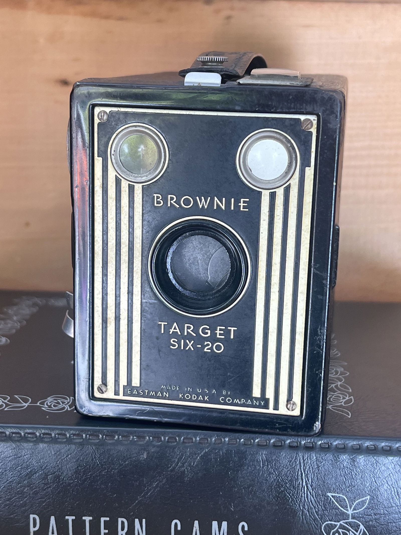 Kodak Eastman Brownie Target Six-20 (1 of 5)