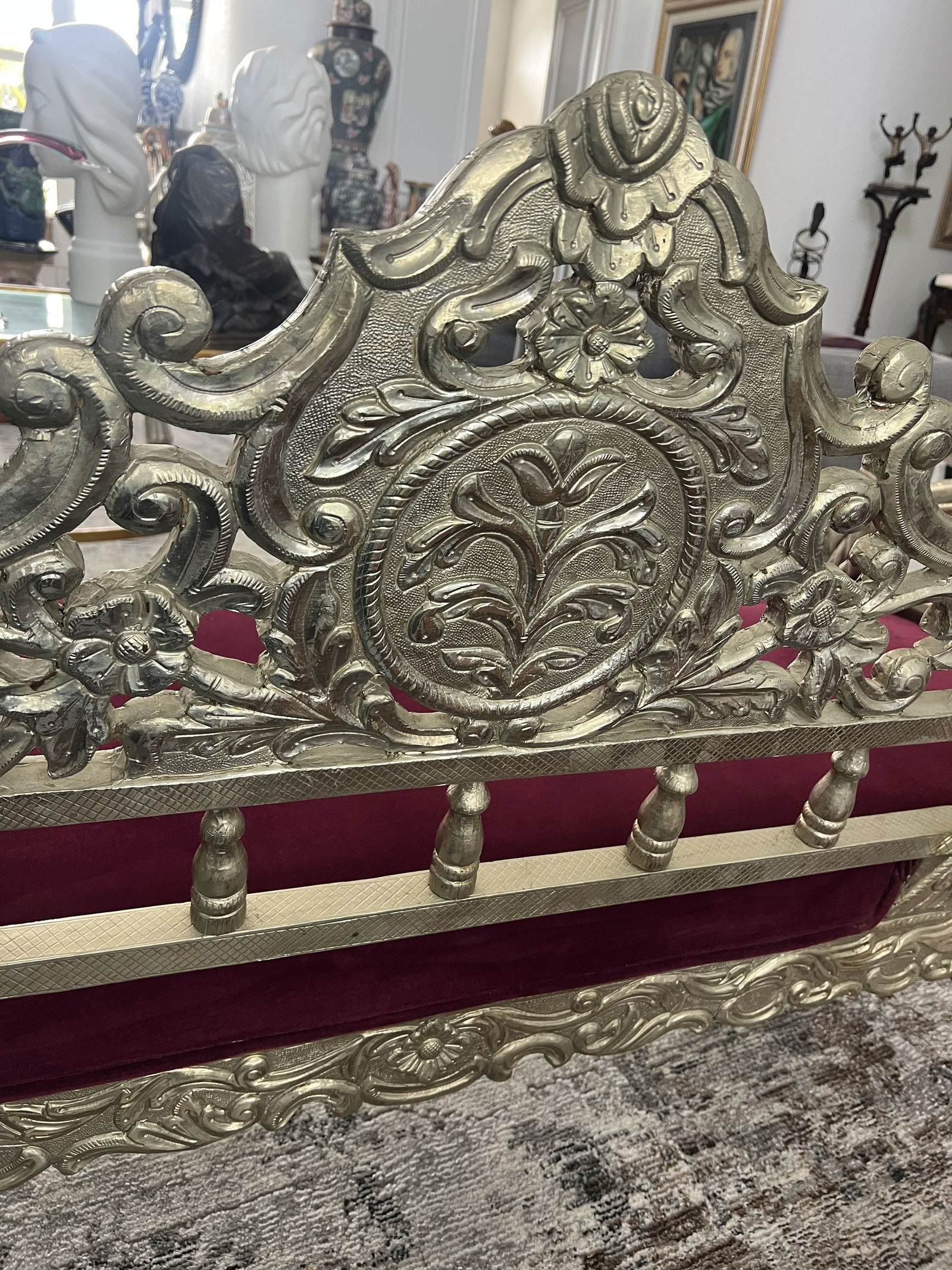 Victorian Silver Lion Head Sofa - 9