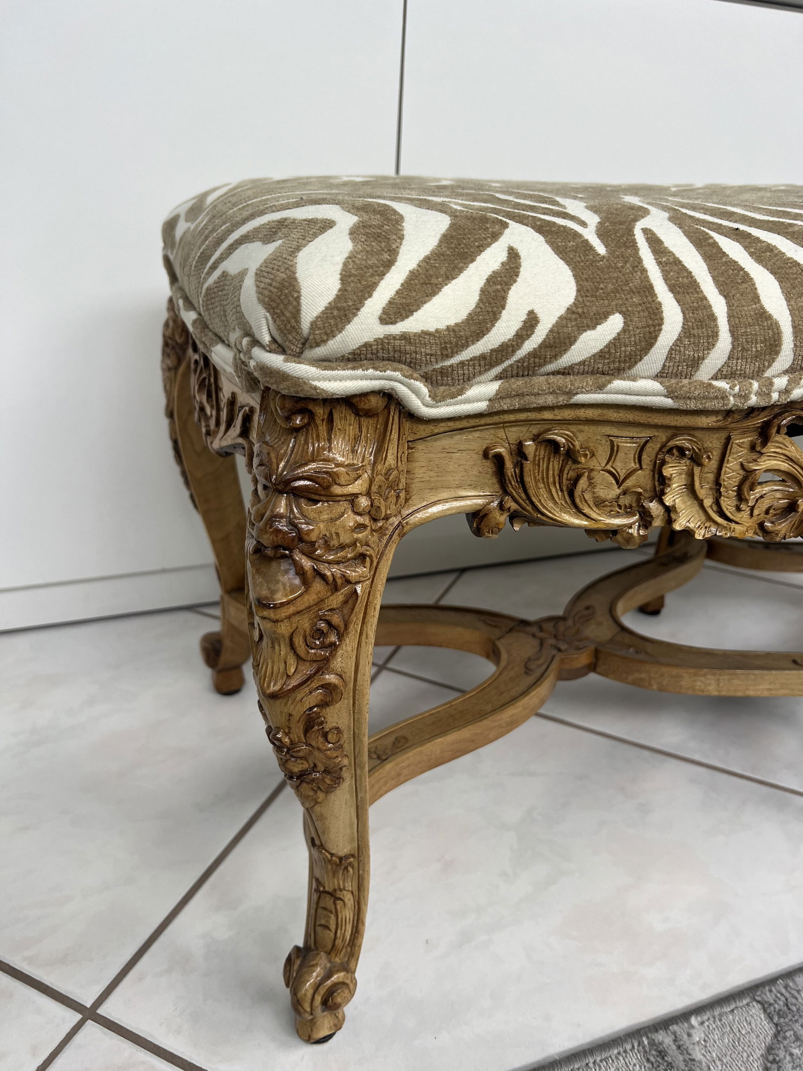 Antique Hall Bed Bench Zebra Print - 2