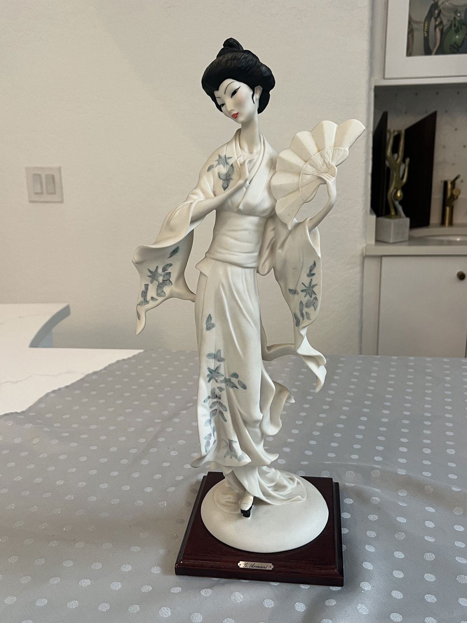 Giuseppe Armani "Oriental Lady" Figurine