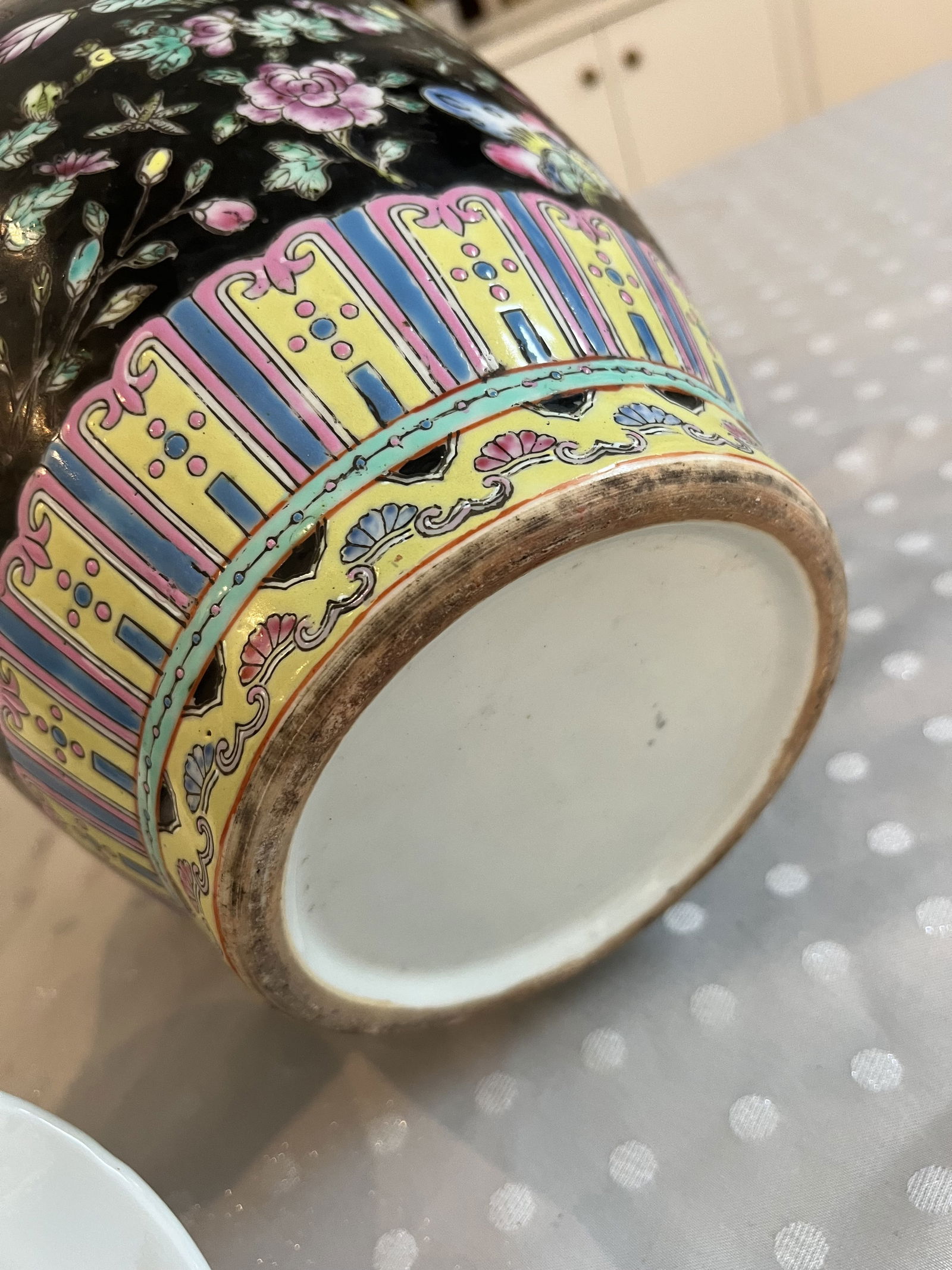 Famille Noire Porcelain Covered Ginger Jar - 7